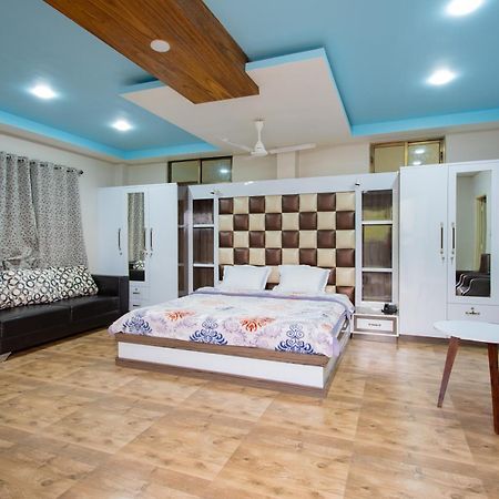 Radiant Club & Resort 因帕尔 外观 照片
