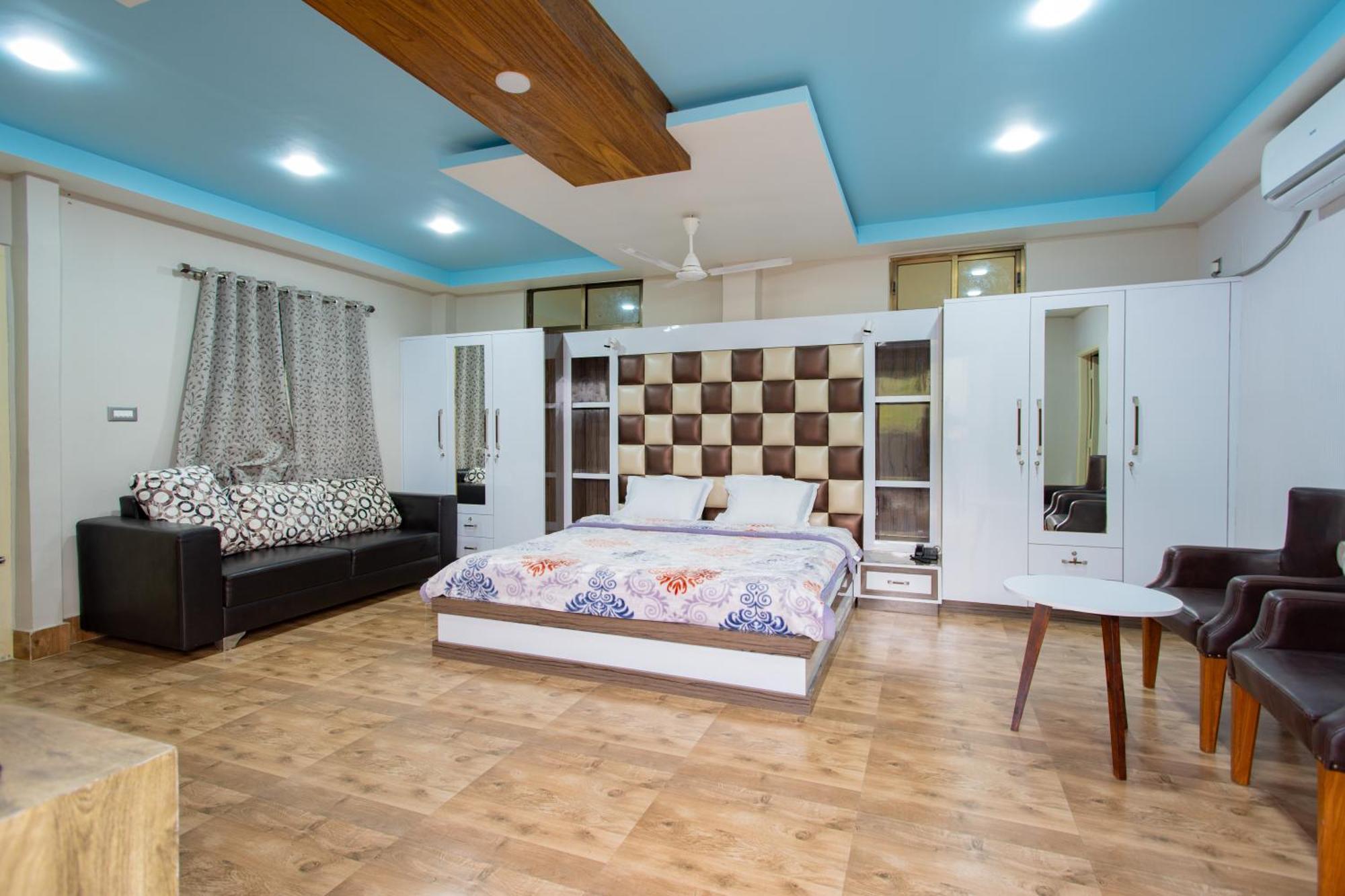 Radiant Club & Resort 因帕尔 外观 照片